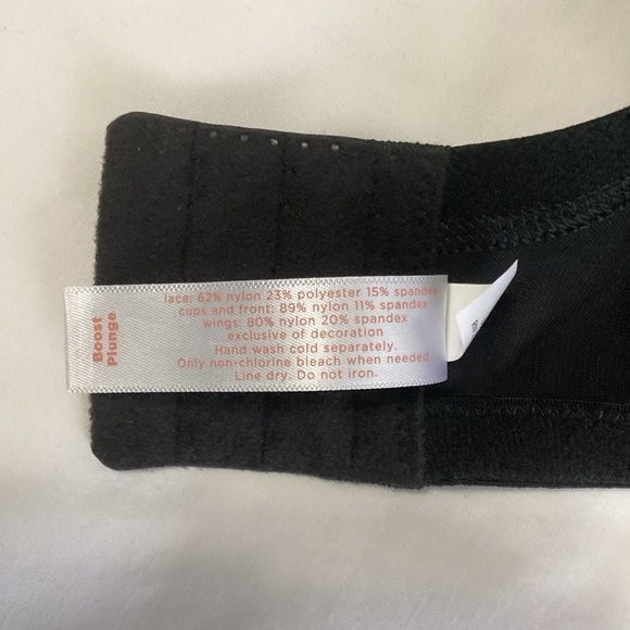 CACIQUE: black, with white lace overlay boost plunge bra 40DD - Picture 6 of 6